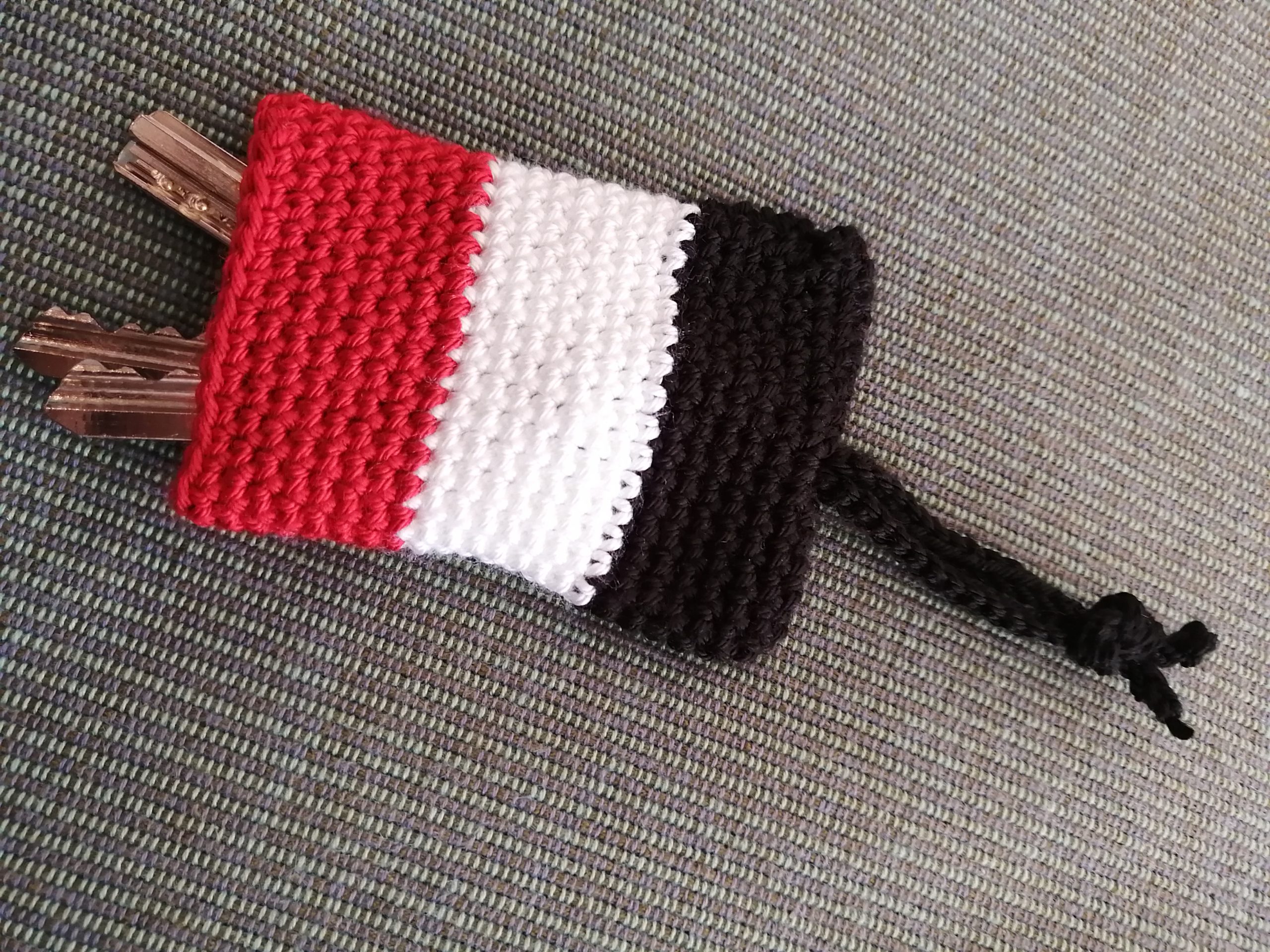 エジプト国旗のかぎ針編みのキーケース