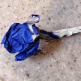 折り紙の青いバラ